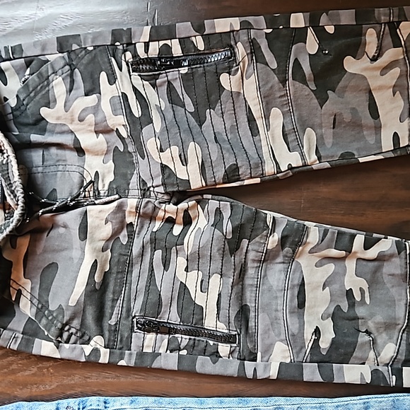 Boy's Gap Jeans size: 6 & Ring of Fire Jogger size: 7 - Picture 4 of 4